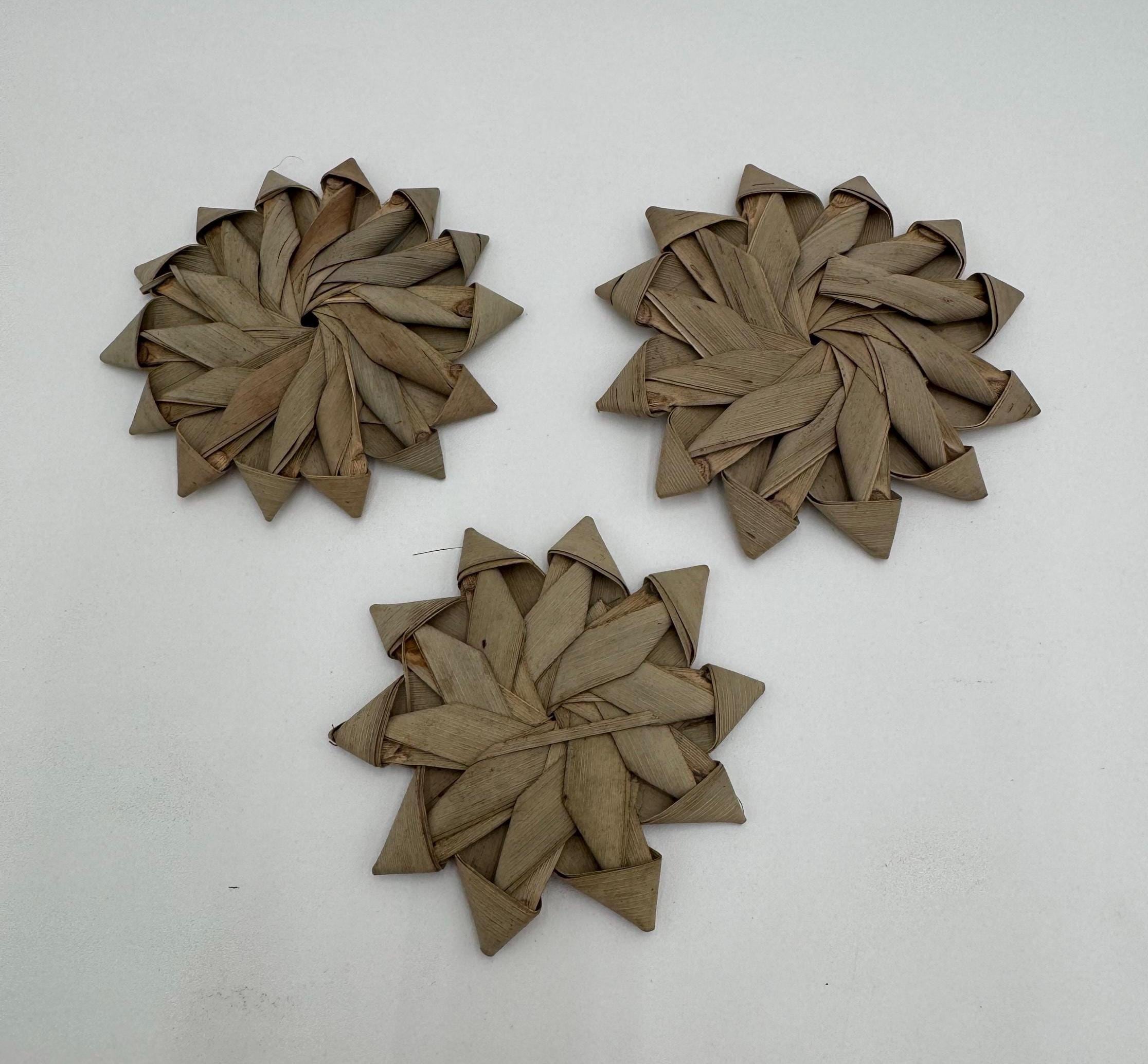 Natural Palm Leaf Stars (3) -  Chew Toys For Small Pets - Rabbits Hamsters, Chinchillas | Chew Toy for Bunny | Palm Leaf Bunny Toy