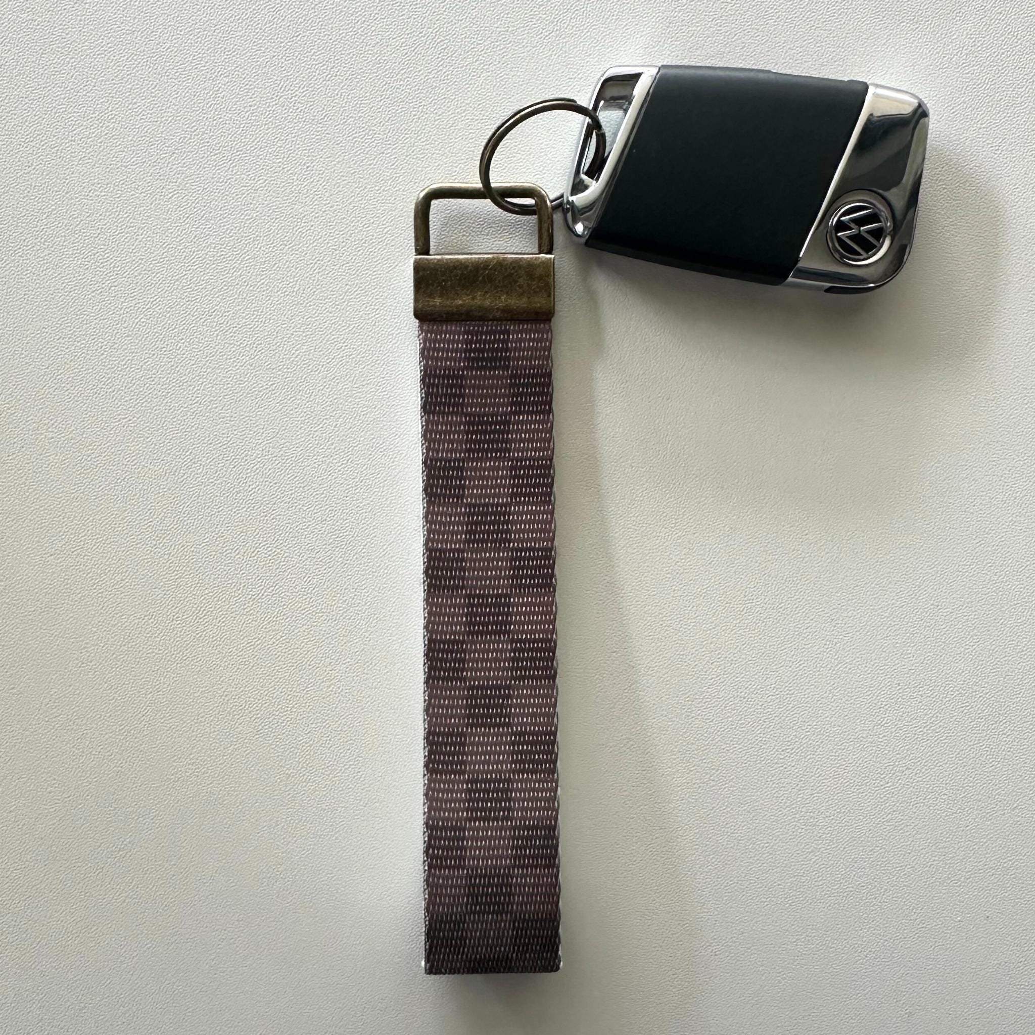 Louis Vuitton Checkered Keychain - Etsy