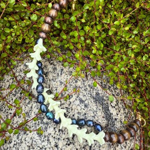 Forever Pakalani Purse/Hat Lei with Freshwater Pearls