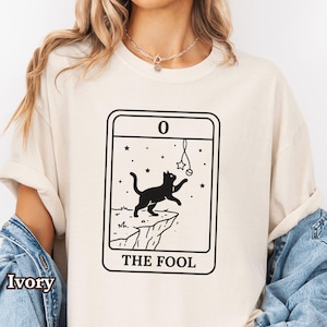 Comfort Colors Cat Tarot Shirt, The Fool Tarot Card Tee, Black Cat Shirt, Funny Tarot Shirt, Witchy Cat Tee, Gift for Cat Mom, Cat Lover