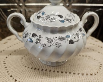 Vintage Johnson Brothers Kensington Covered, Handled Sugar Bowl, Grape Vine Pattern, Aqua accent, Ironstone, Some Aging & Crazing!