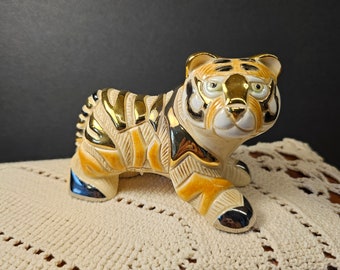 Artesania Rinconada Bengal Tiger Figurine