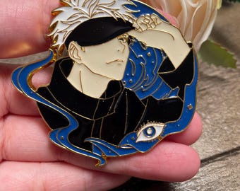 Spiky-Haired Sorcerer Anime Pin – Blue Flame Eyes, Cursed Power Inspired Enamel Pin
