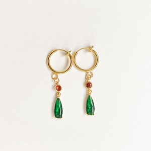 Pendientes de cosplay de anime con pinchos dorados, joyería para fans del manga