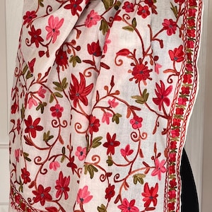 Kashmiri floral Aari floral Embroidered Pashmina Shawl, Pashmina Scarf, cashmere wrap, Winter Wrap 30/80” for gift soft comfy, elegant stole