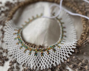 Oekraïense kralenketting Silyanka – Witte volkssieraden, handgemaakte etnische halsketting
