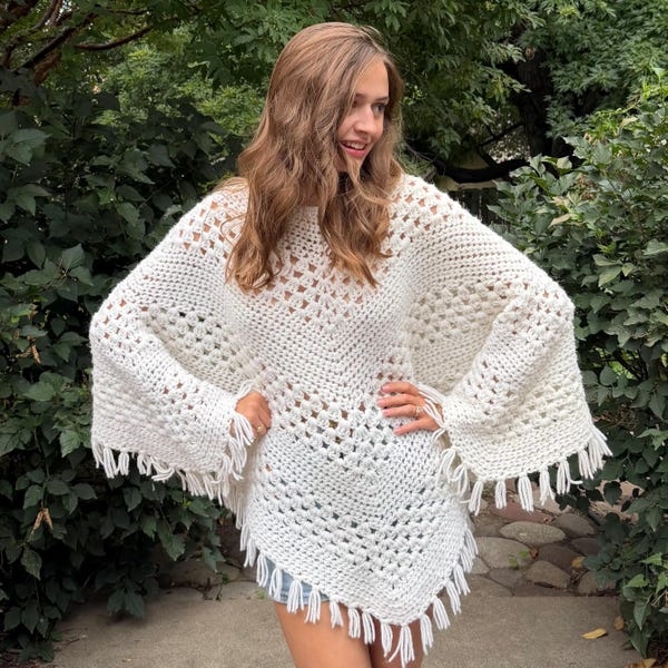 Vintage 1970s White Crochet Poncho 100% Wool Hippie Boho 70s Woodstock Festival Quality OS