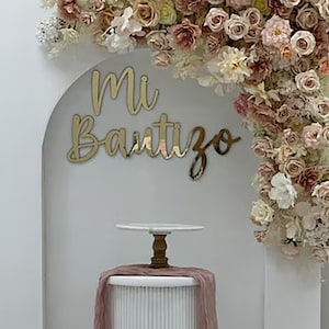 Signo de nombre de fondo de cumpleaños personalizado, primera fiesta de cumpleaños de madera, signo de patio de cumpleaños, letras de madera personalizadas, recorte de palabras, signo de nombre de cumpleaños personalizado