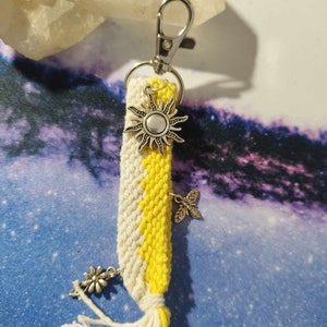 Key ring with carabiner and Sun Bee Flower charms Bag charm Christmas gift Pleasure of giving