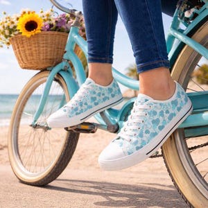 Blue Heart Pattern Women's Low Top Sneakers | Cute Polka Dot Hearts