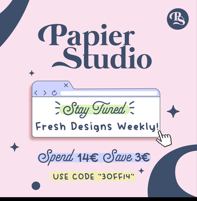 Puede incluir: Un gr&aacute;fico rosa y azul con el texto "Papier Studio" en una fuente estilizada. Se muestra una ventana de navegador con el texto "Stay Tuned! Fresh Designs Weekly!". El texto "Spend 14&euro; Save 3&euro;" se muestra debajo de la ventana del navegador. El texto "USE CODE "30FF14"" se muestra debajo de la informaci&oacute;n de precios.