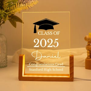 Personalisierte Nachtlicht graduiert Plakette, Abschluss 2025 benutzerdefinierte Karte, Herzlichen Glückwunsch grad, Geschenke für graduierten, Highschool Geschenk,College Geschenk