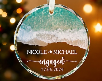 Adorno navideño para la primera Navidad de los comprometidos, Adorno navideño para la primera Navidad de los comprometidos, Adornos navideños para regalos de compromiso, Regalo de compromiso personalizado, Regalo de recuerdo para la pareja