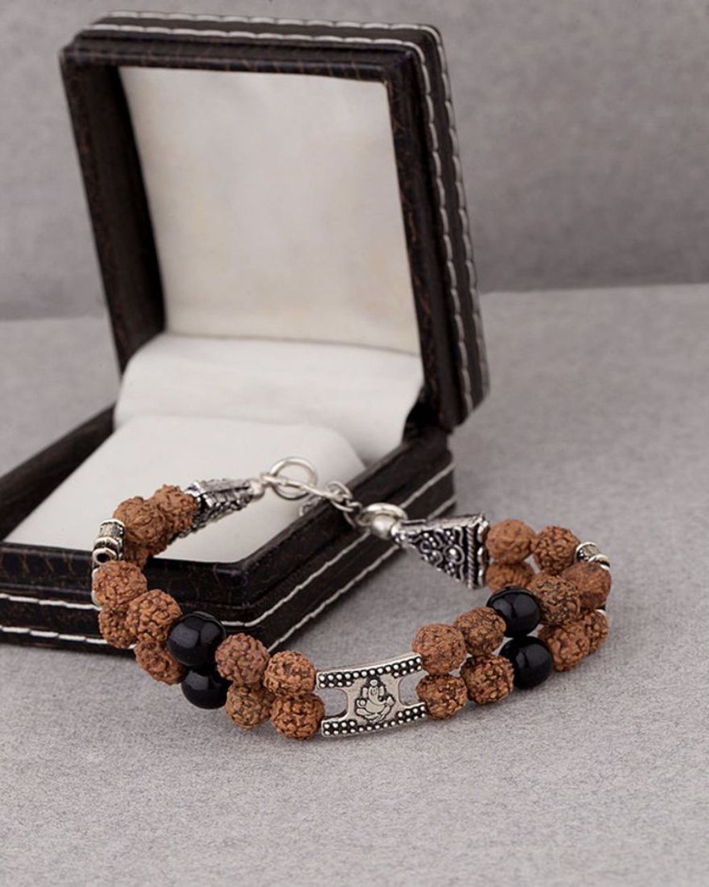 ルドラクシャブレスレット1ムキ〜10ムキ、8ムキガネーシャ レア・希少