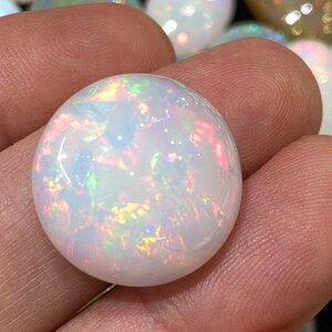 19.10Carat Natural Ethiopian White Fire Opal Gemstone Round Shape 19.80x19.80x10.30MM Loose Stone for Jewelry Making,Chakra Healing Crystals