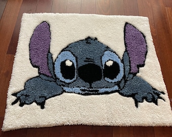 Handgefertigter Stitch Teppich - Tufted Lilo and Stitch - Cartoon Teppich