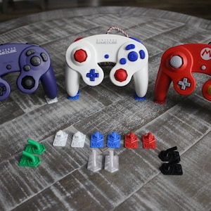 Micro Nintendo Gamecube Controller Stands - Minimalistic & Low Profile