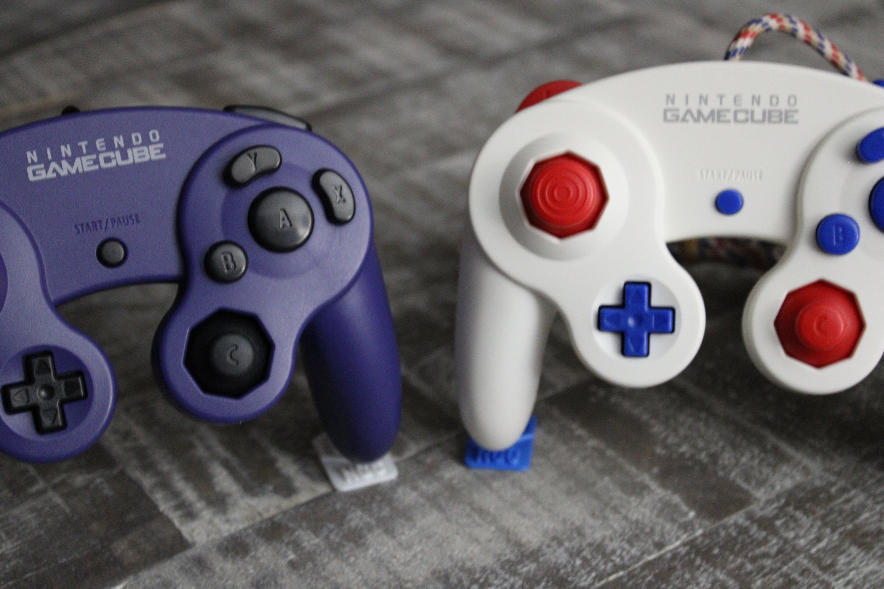 Micro Nintendo Gamecube Controller Stands Minimalistic & Low Profile - Etsy