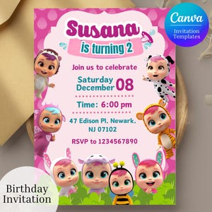 Könnte beinhalten: Eine rosa Geburtstagseinladung mit dem Text "Susana wird 2". Die Einladung enthält Datum, Uhrzeit und Ort der Party. Das Design zeigt Zeichentrickfiguren und das Canva-Logo.