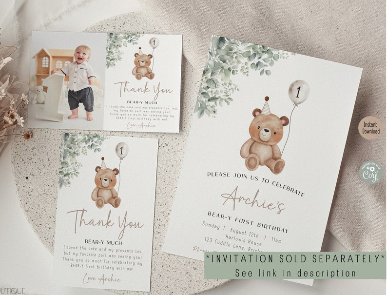 Peut inclure: Un ensemble de cartes imprimables repr&eacute;sentant un adorable ours en dessin anim&eacute; avec un chapeau de f&ecirc;te et un ballon. Les cartes sont pour une f&ecirc;te de premier anniversaire et comprennent une carte de remerciement et une invitation. Le texte sur l'invitation se lit comme suit : "Veuillez vous joindre &agrave; nous pour c&eacute;l&eacute;brer le premier anniversaire d'Archie, "Bear-y First Birthday"".
