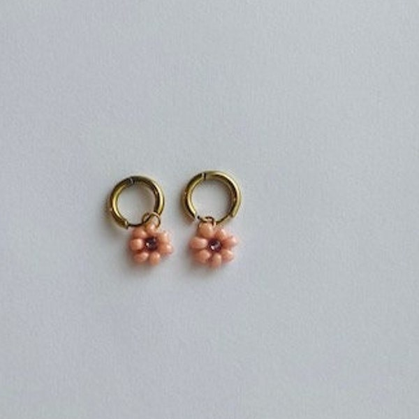 Handmade Daisy Flower earrings