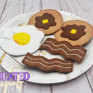 Felt Breakfast Play Set – Pancakes, Egg & Bacon Pretend Food Toy – Montessori-Inspired Soft Play for Kids – Handmade Felt Food