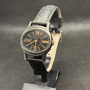 Russian Vintage Wrist Watch Pobeda &quot;Victory&quot;.Made in Russia.Russian Men&#39;s Watch