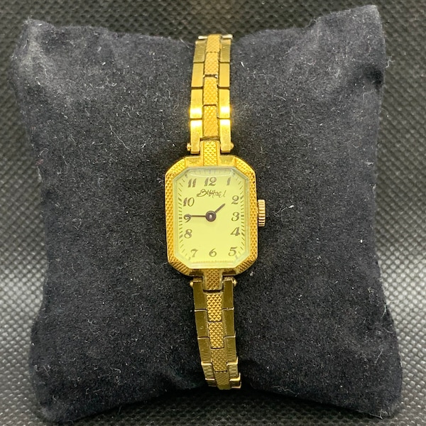 Women's Vintage Wrist Watch Vimpel (Вымпел). Made in Belarus. Beautiful Watch.