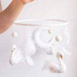 Swan baby mobile Cot mobile Nursery baby mobile white mobile baby shower present gift for baby girl