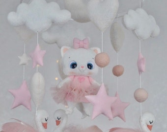 Babymobiel zwaan, vilten kinderkamerdecoratie - roze mobiel