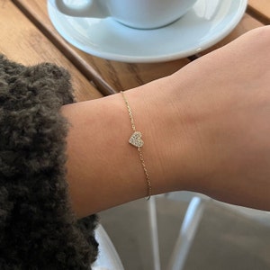 14K Gold Herz Armband - Winziges Herz Armband - Minimalistisches Gold Armband - Zierliches Herz Armband - Geschenk für Sie - Gold Herz Schmuck