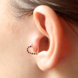 Natural Ruby Heart Hinge Hoop Piercing, 14K Real Gold Hinge Septum Clicker, Ruby Hoop Helix Earring, Cartilage Hoop Piercing, Tragus, Daith