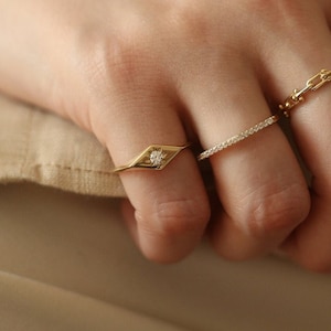 14k Gold North Star Signet Ring, Starburst Statement Ring, Gold Polar Star Band, Astrology Starburst Ring, Gift For Her, Chunky Ring Jewelry