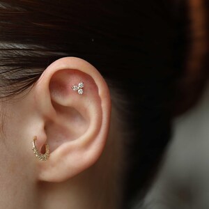 Trio Real Diamond Tragus Earring, 14K Gold Triple Diamond Helix Piercing, Trio Diamond Cartilage Earrings, Diamond Piercing, Stud Earring