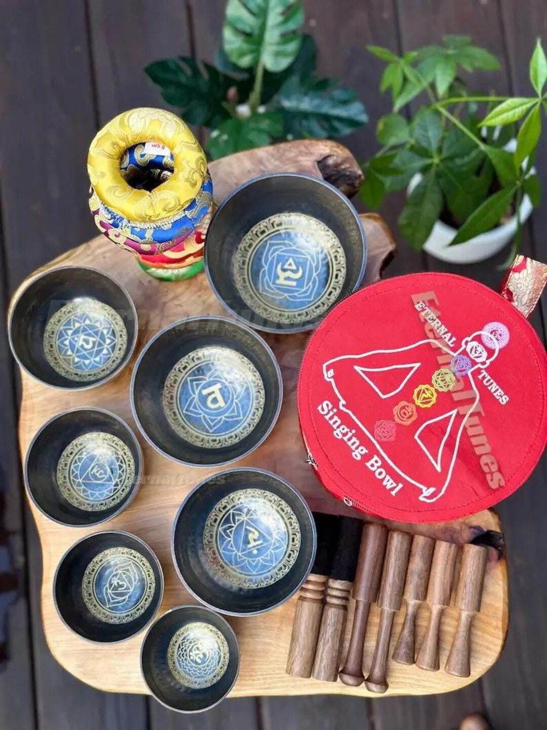 7 Chakra Tibetan Singing Bowl Set - 7 Hand Hammered Sound Meditation ...