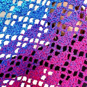 Gehäkelte Herz-Schal PDF Anleitung: Dreieckstuch häkeln, Spitzenschal gehäkelt, Bandana gehäkelt, Herz gehäkelt Bandana, Herz gehäkelt, Bandana gehäkelt