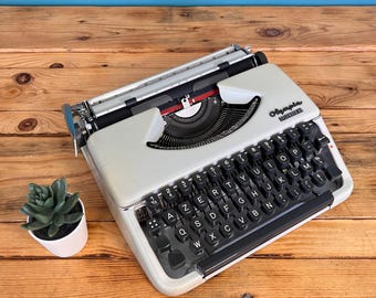 ビンテージタイプライター Olympia colortip S (tw11)、ライトブルー