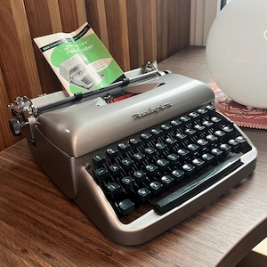 Vintage Remington Travel Riter Typewriter