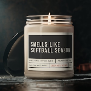 Profuma di stagione di softball - Candela di soia profumata, 9 once / Idea regalo unica / Candela di softball / Regalo di softball / Decorazione per il giorno della partita / Candela sportiva