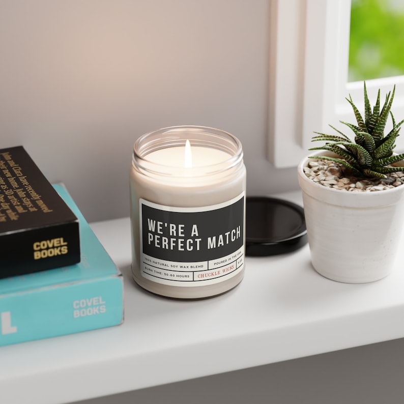 ChuckleWicks Soy Candle - Thumbnail 4