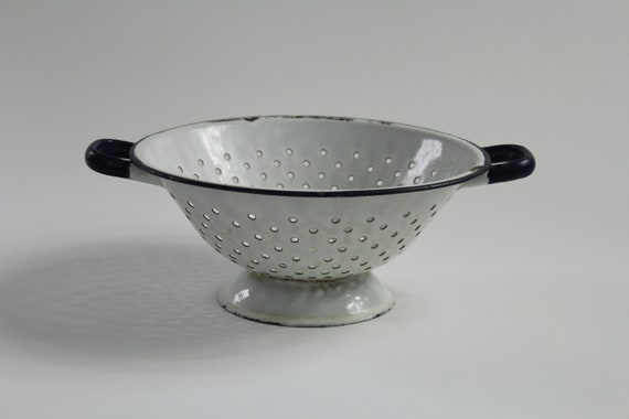 Enamelware Colander Strainer (RB) Enamelware Colander Strainer (RB)