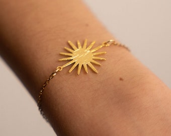 Minimalist sun bracelet gold stainless steel