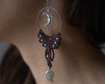 Boucles d'oreilles macramé lune couleur argent | Bijoux céleste bohême hippie sorcière boho chic free spirit marron