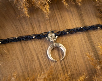 Macrame pearl and horn silver pendant choker | Macrame choker necklace bohemian hippie boho chic