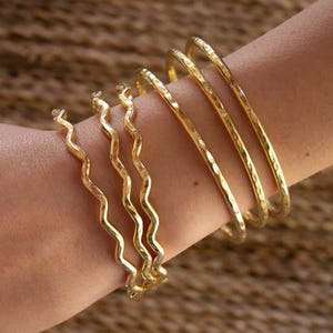 Set aus 3 marokkanischen Messingarmreifen – böhmische Stapelarmreifen