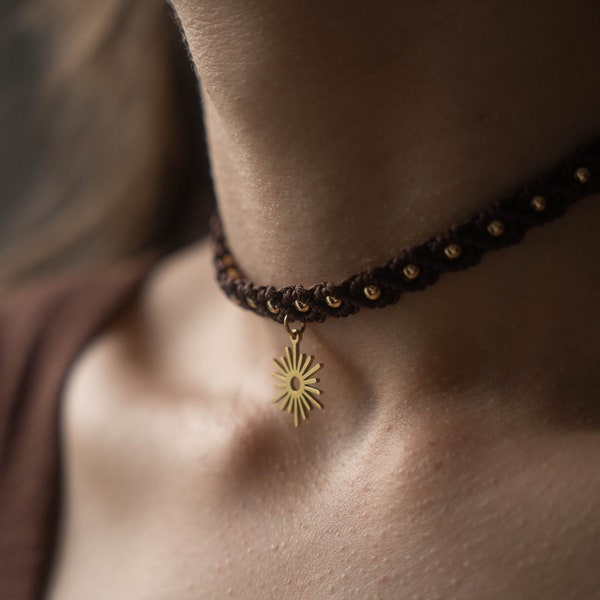 Collier ras de cou macramé soleil minimaliste or | Macrame chocker soleil simple bohême hippie free spirit boho chic