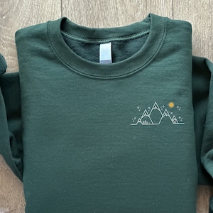 Sweater Mountains with Trees and Stars, Hiking Shirt, Outdoor Shirt, Aesthetic Sweatshirt, Outdoor Sweater, Camping Sweater, Travel