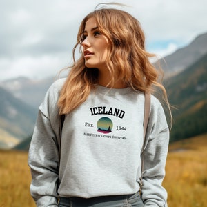 Iceland Sweatshirt, Iceland Sweater, Northern Lights Sweater, Outdoor Hoodie, Adventure Sweatshirt, Iceland Hoodie, Travel Sweater, Iceland