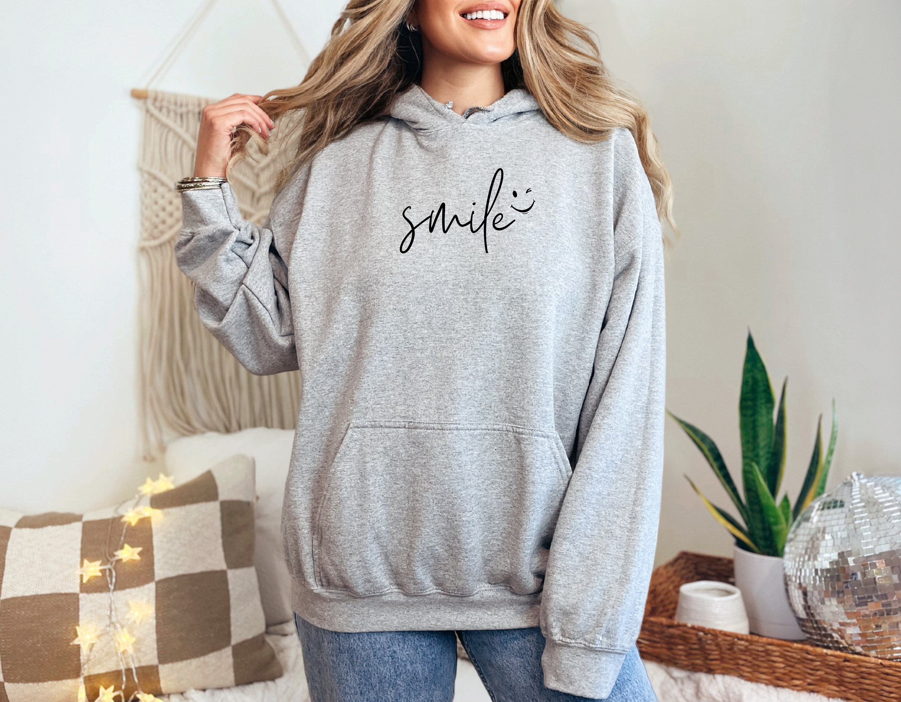 Sweater Smile, Smiley Shirt, Minimalist Hoodie, Cool Shirt, Good Mood Shirt, Good Vibes Sweater, Positive Mood Hoodie, Smiley Shirt - Etsy Sweater Smile, Smiley Shirt, Minimalist Hoodie, Cool Shirt, Good Mood Shirt, Good Vibes Sweater, Positive Mood Hoodie, Smiley Shirt - Etsy
