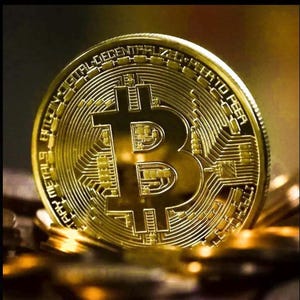 BITCOIN PREMIUM REPLICAS, 4 pcs, Golden Bitcoin Commemorative Circular Collection Coin In collectors case, Crypto Enthusiast, Fathers Day